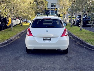 2015 Suzuki Swift - Thumbnail