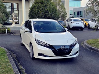 2022 Nissan LEAF - Thumbnail