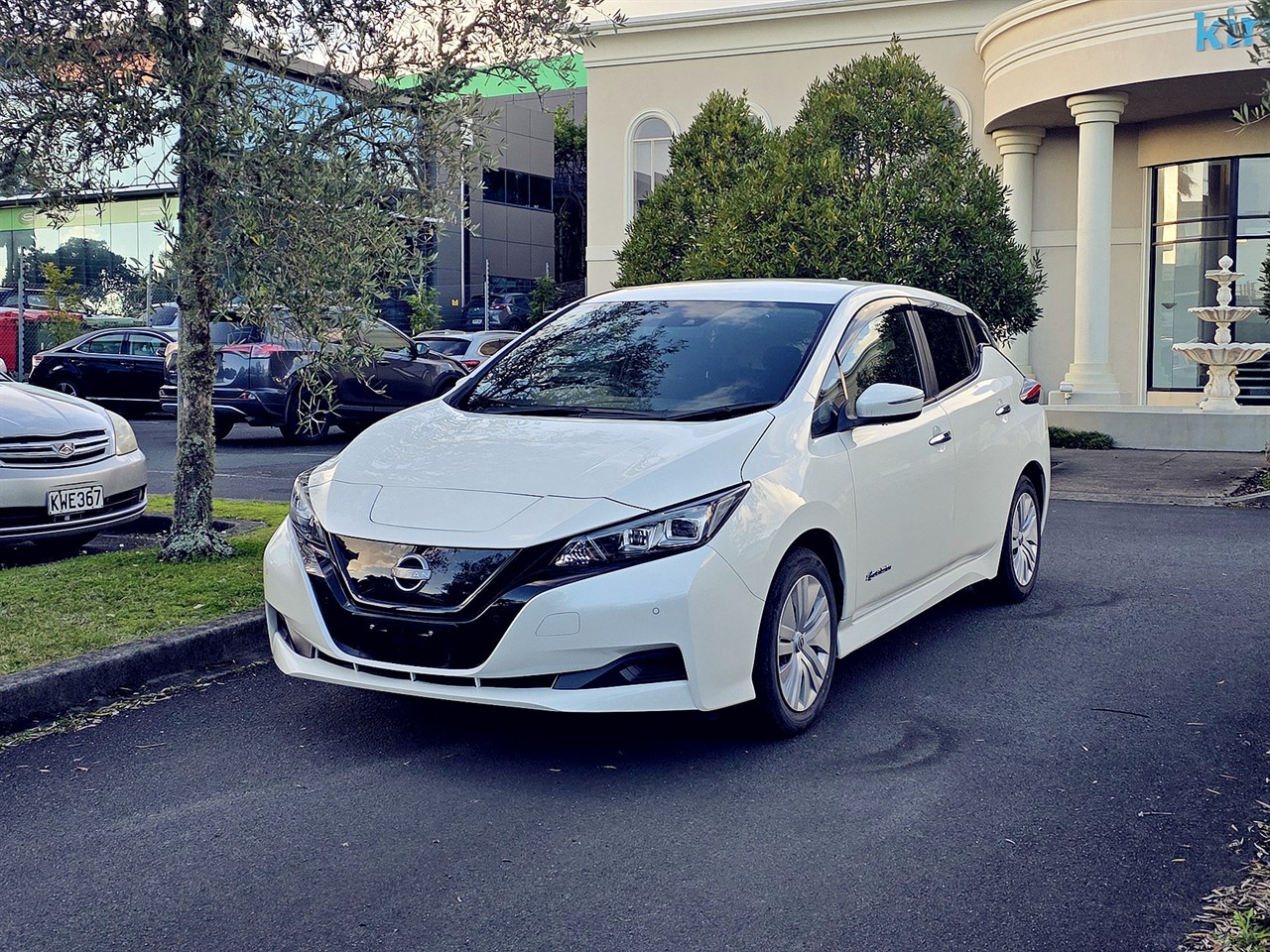 2022 Nissan LEAF