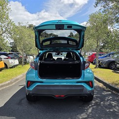 2016 Toyota C-Hr - Thumbnail