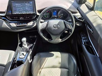 2016 Toyota C-Hr - Thumbnail