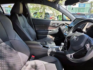 2016 Toyota C-Hr - Thumbnail