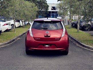 2014 Nissan LEAF - Thumbnail