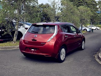 2014 Nissan LEAF - Thumbnail
