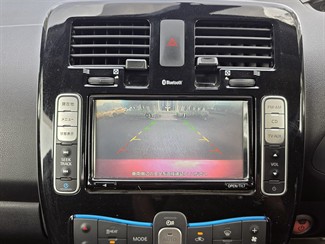 2014 Nissan LEAF - Thumbnail