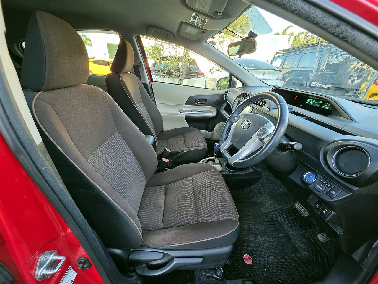2013 Toyota AQUA