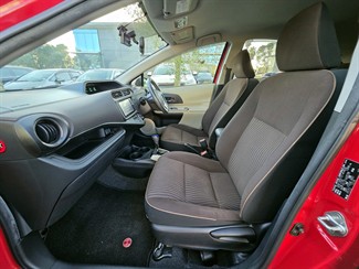 2013 Toyota AQUA - Thumbnail