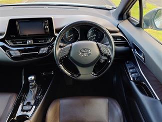 2017 Toyota C-Hr - Thumbnail