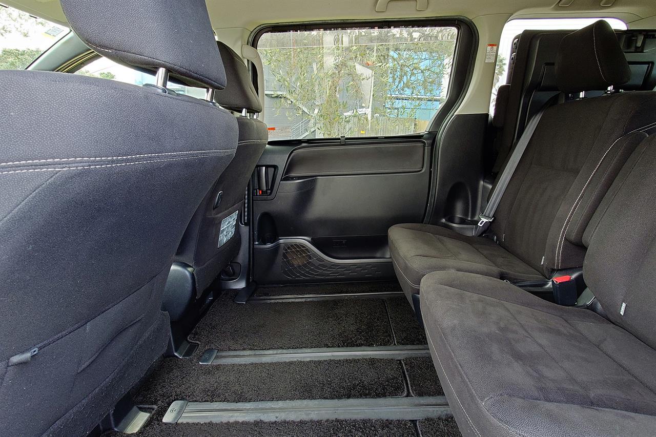 2015 Toyota ESQUIRE
