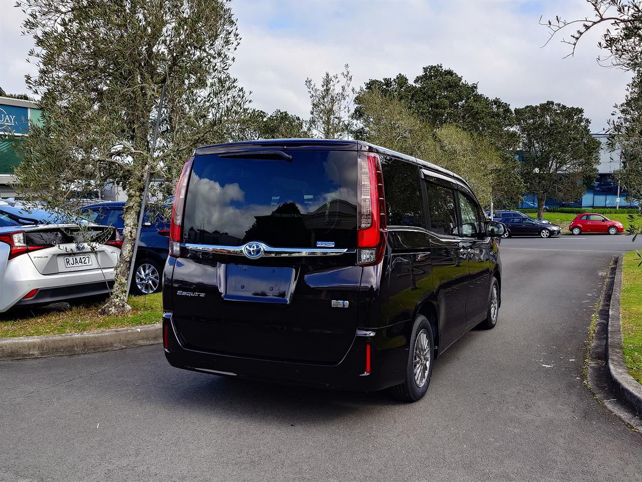 2015 Toyota ESQUIRE