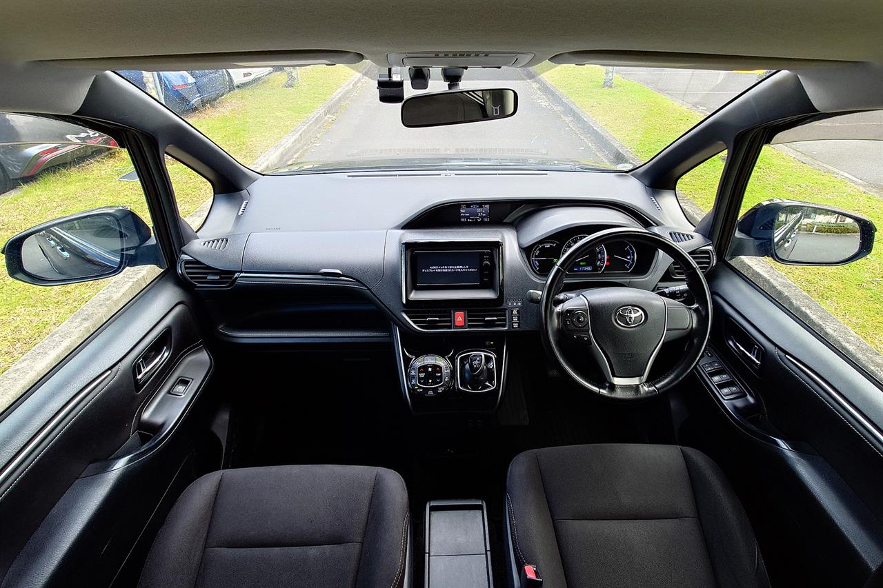 2015 Toyota ESQUIRE
