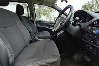 2015 Toyota ESQUIRE - Thumbnail