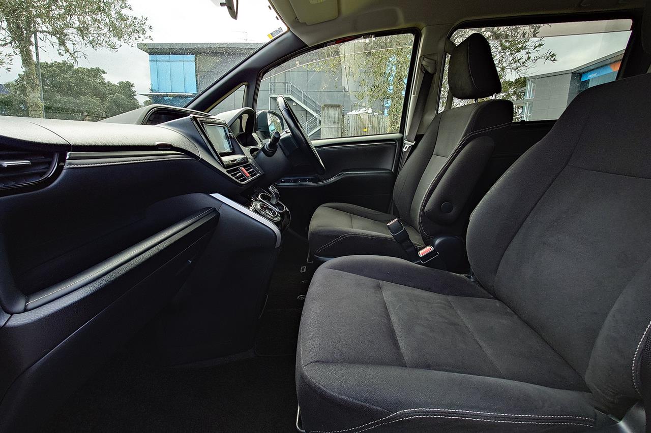 2015 Toyota ESQUIRE