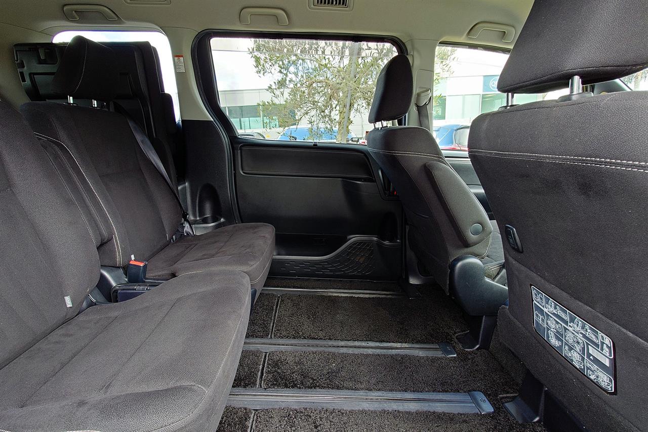 2015 Toyota ESQUIRE