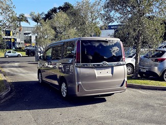 2018 Toyota NOAH - Thumbnail
