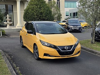 2018 Nissan LEAF - Thumbnail