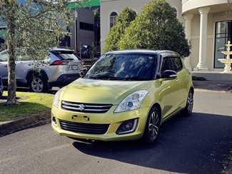 2015 Suzuki Swift - Thumbnail
