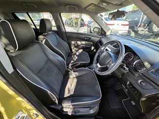 2015 Suzuki Swift - Thumbnail