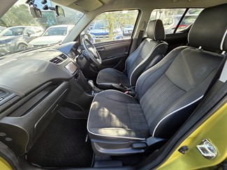 2015 Suzuki Swift - Thumbnail
