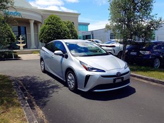 2021 Toyota PRIUS - Thumbnail