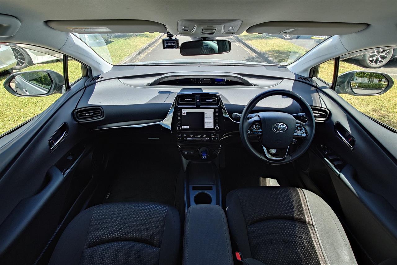 2021 Toyota PRIUS