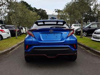 2017 Toyota C-Hr - Thumbnail