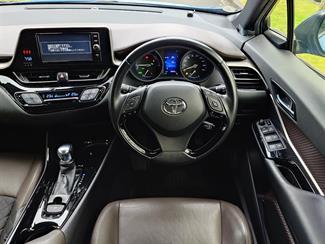 2017 Toyota C-Hr - Thumbnail