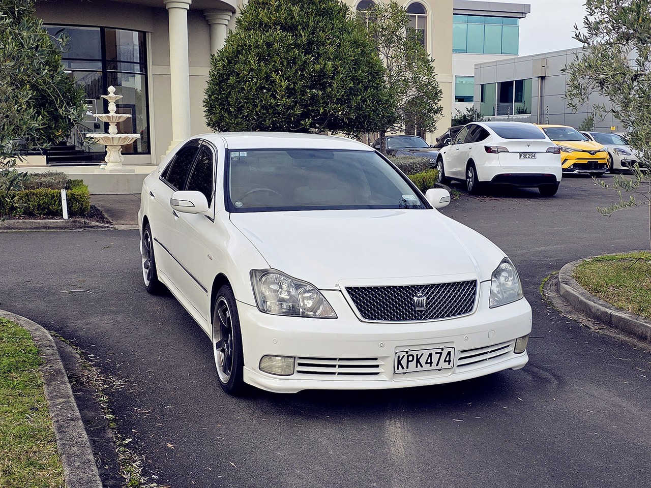 2004 Toyota CROWN