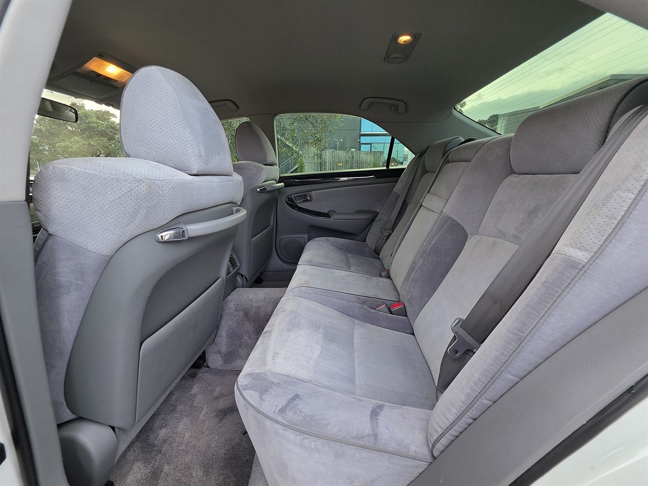 2004 Toyota CROWN