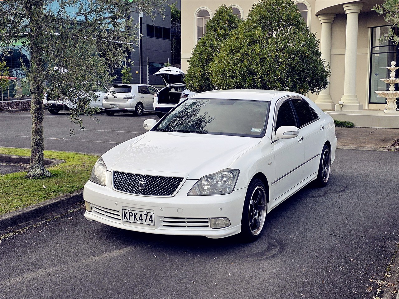 2004 Toyota CROWN