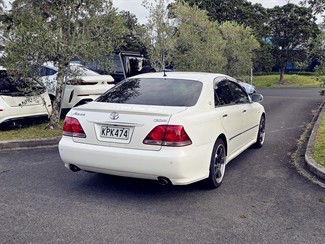 2004 Toyota CROWN - Thumbnail