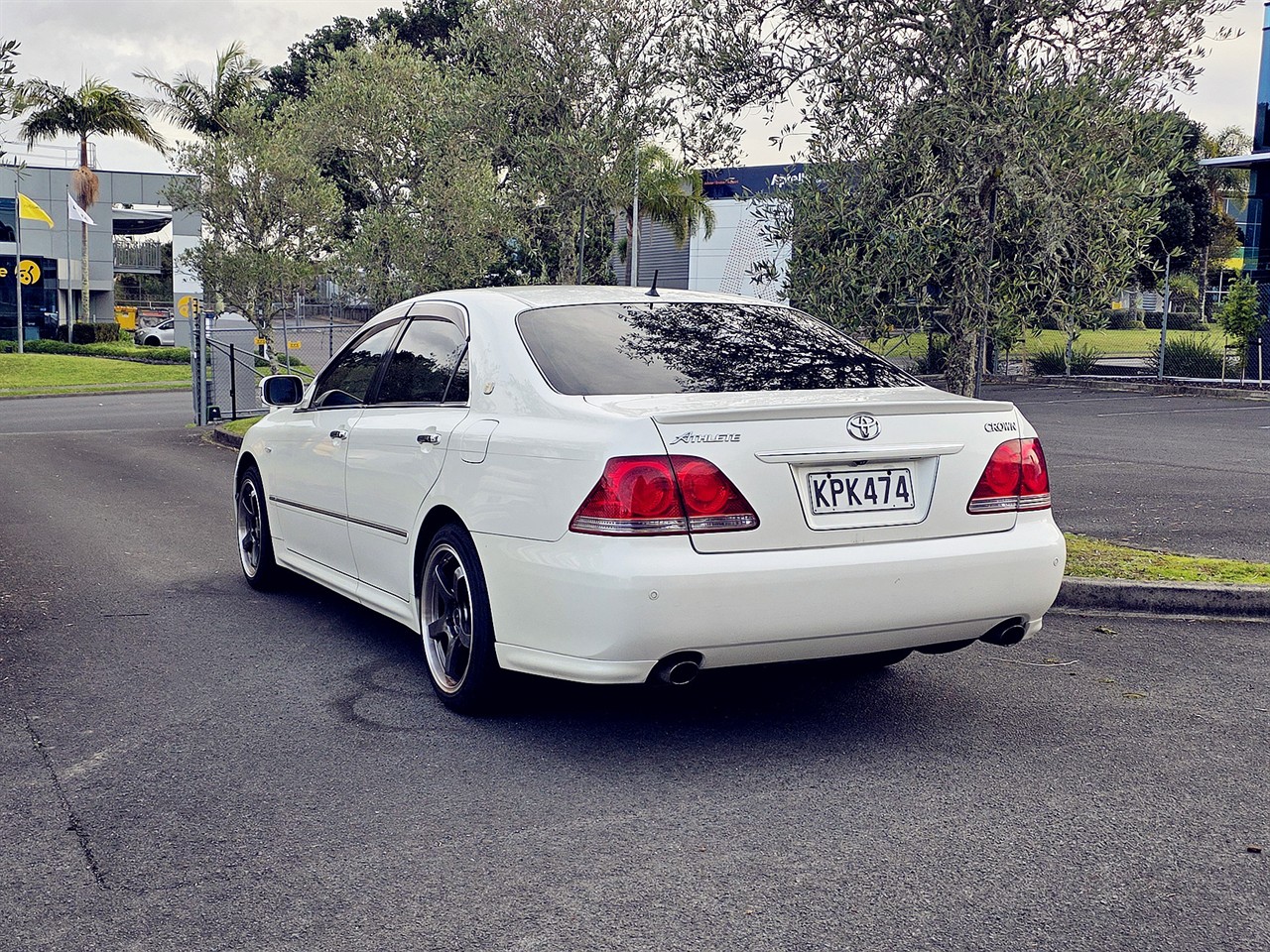2004 Toyota CROWN