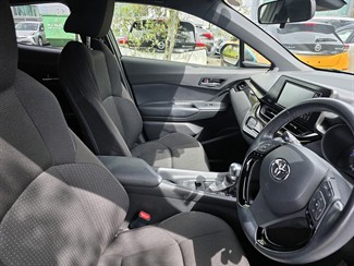 2017 Toyota C-Hr - Thumbnail