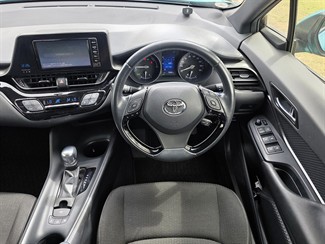 2017 Toyota C-Hr - Thumbnail