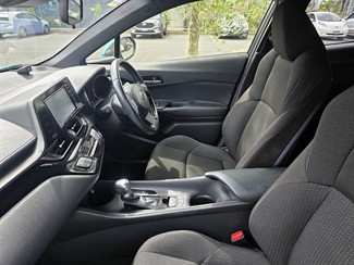 2017 Toyota C-Hr - Thumbnail