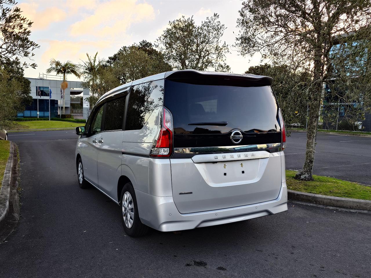 2020 Nissan SERENA