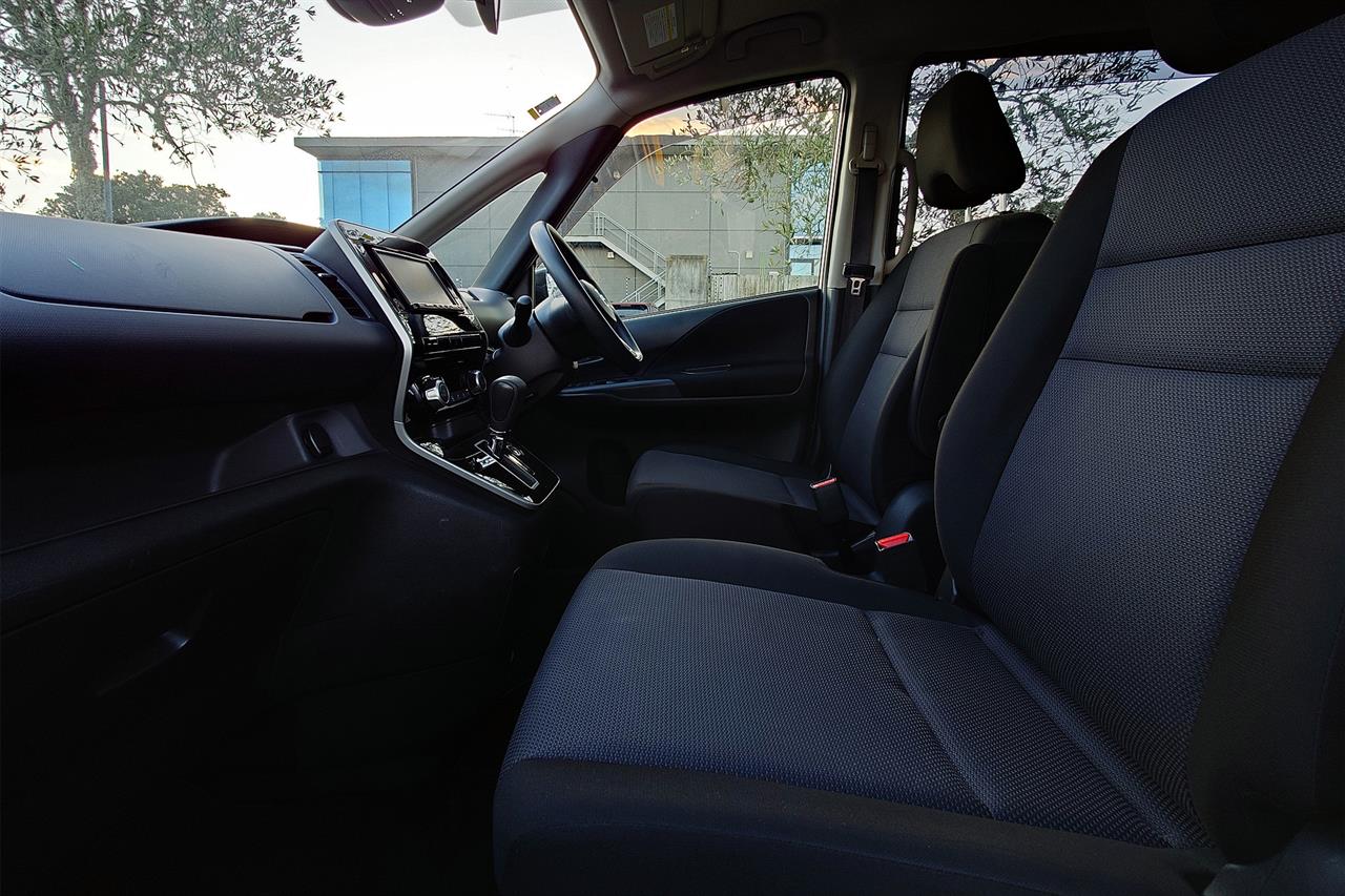 2020 Nissan SERENA