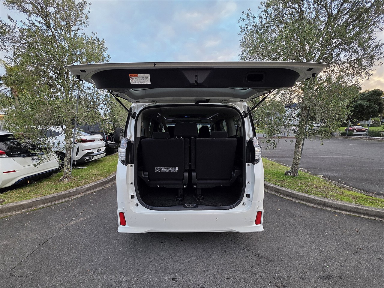 2015 Toyota Vellfire