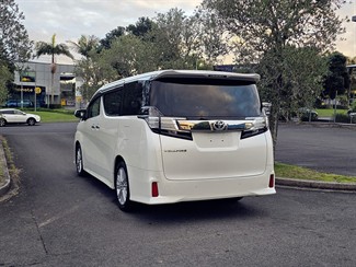 2015 Toyota Vellfire - Thumbnail