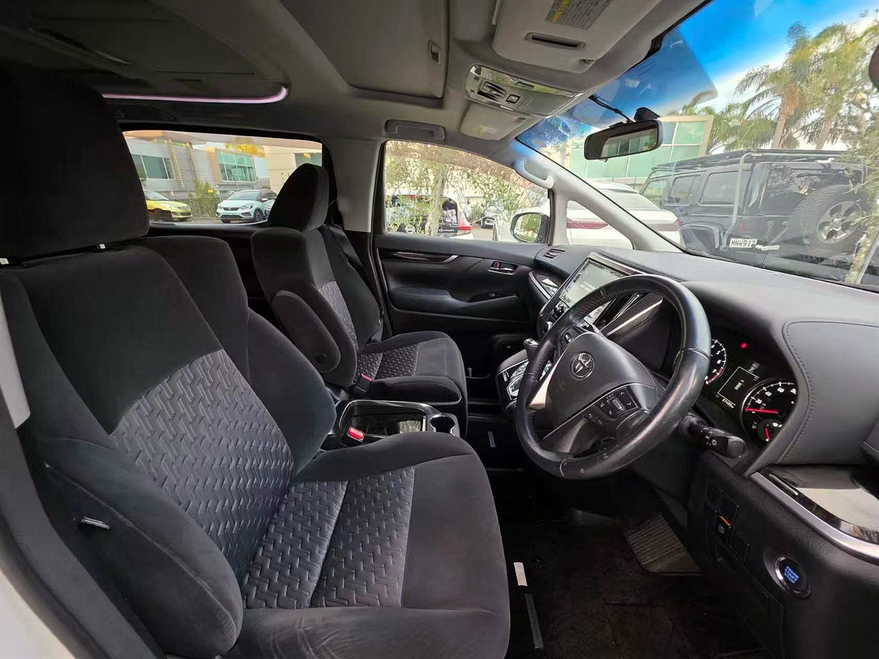 2015 Toyota Vellfire
