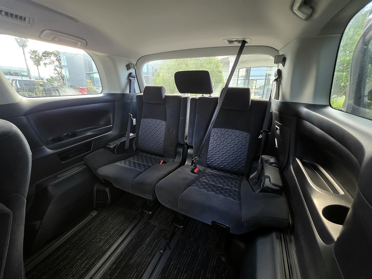2017 Toyota Vellfire
