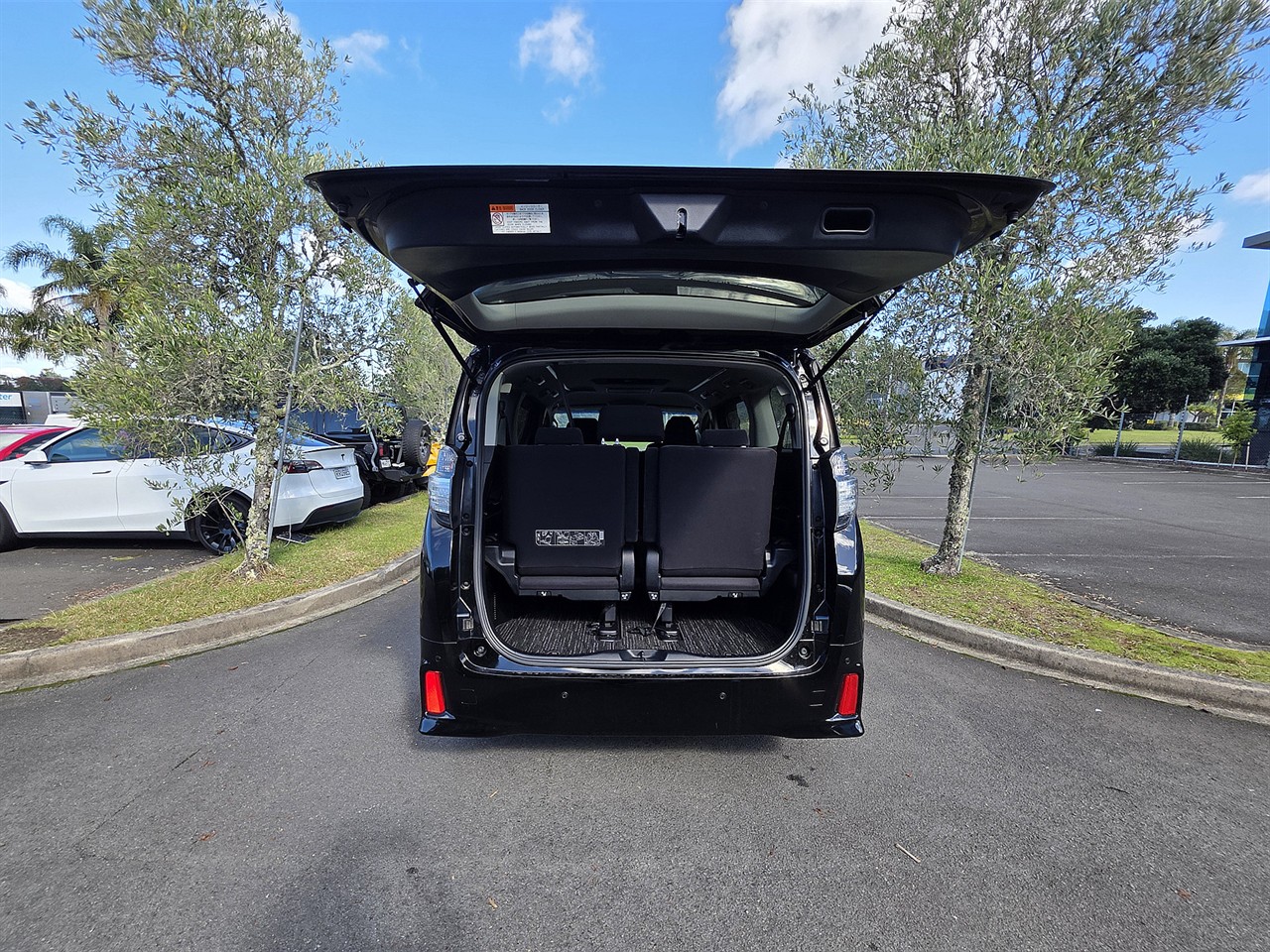 2017 Toyota Vellfire