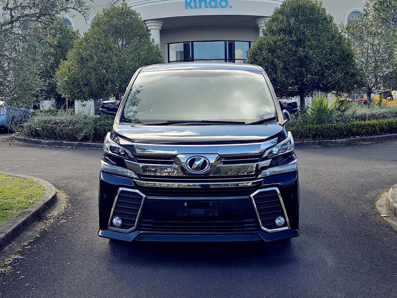 2017 Toyota Vellfire
