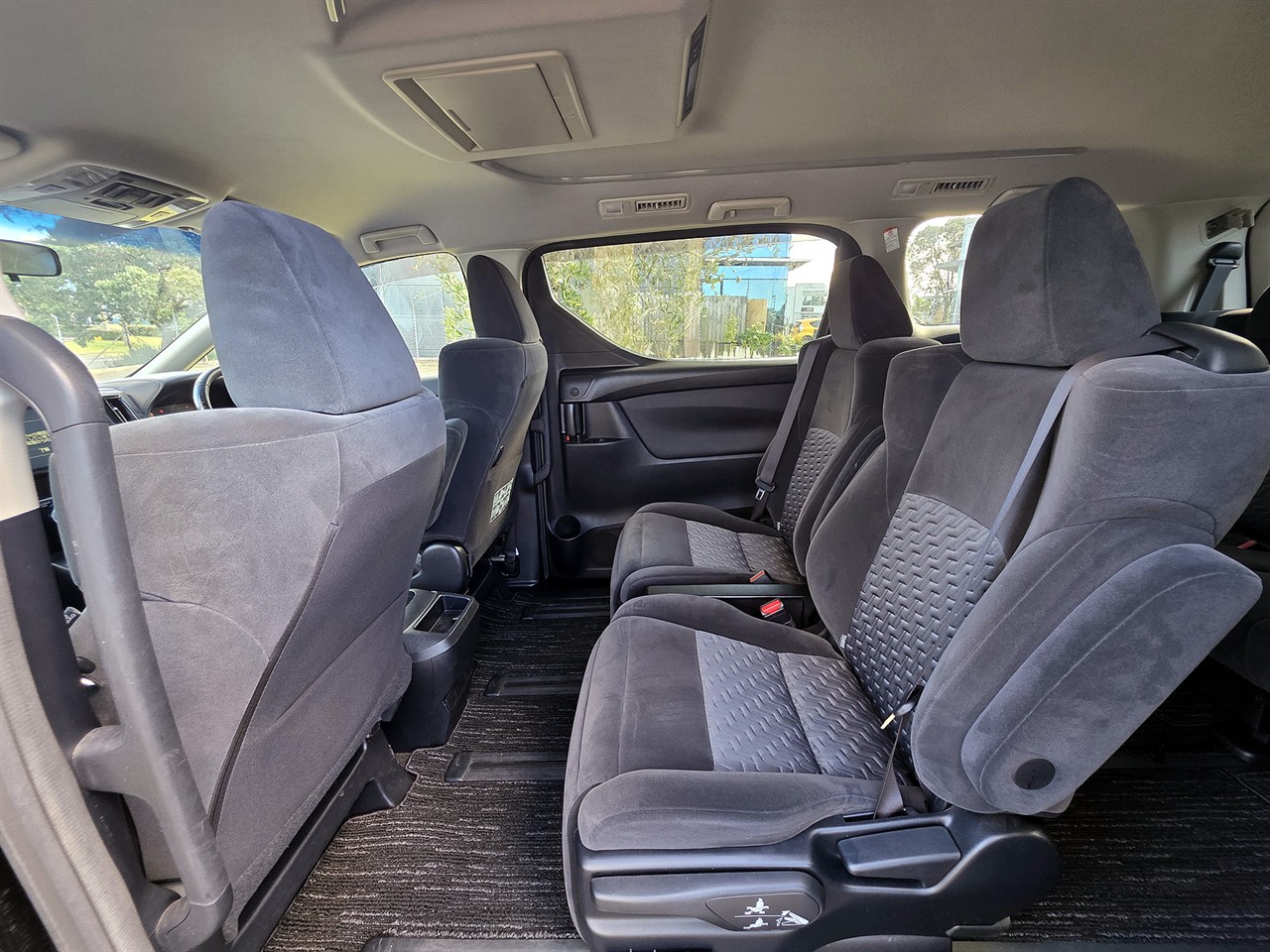 2017 Toyota Vellfire