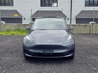2022 Tesla Model Y - Thumbnail