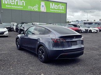 2022 Tesla Model Y - Thumbnail