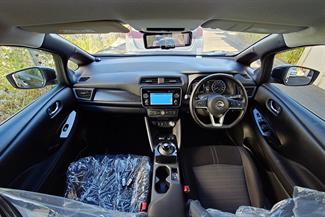 2019 Nissan LEAF - Thumbnail