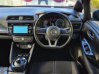 2019 Nissan LEAF - Thumbnail