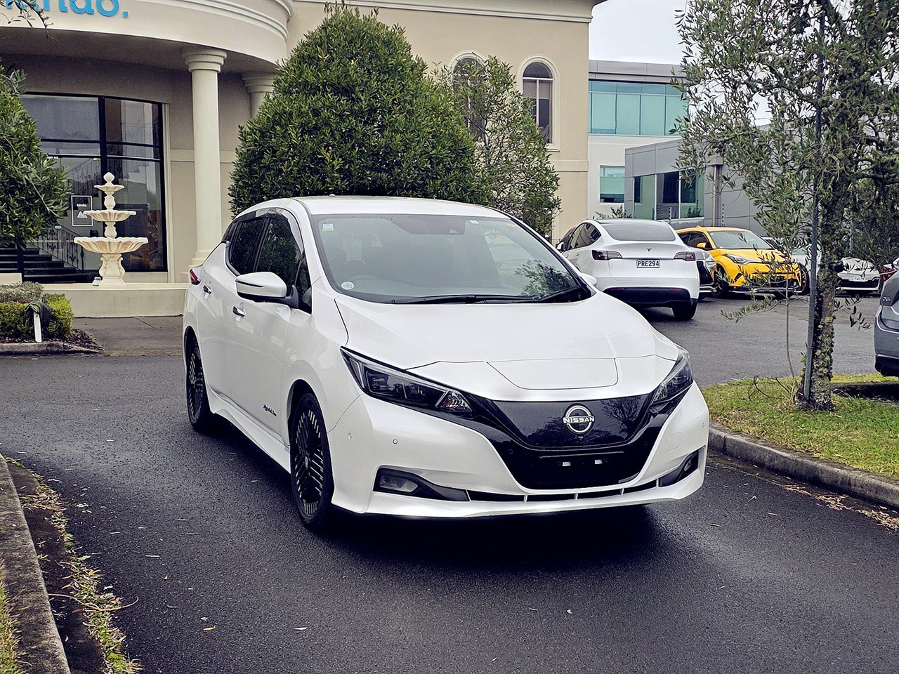 2023 Nissan LEAF