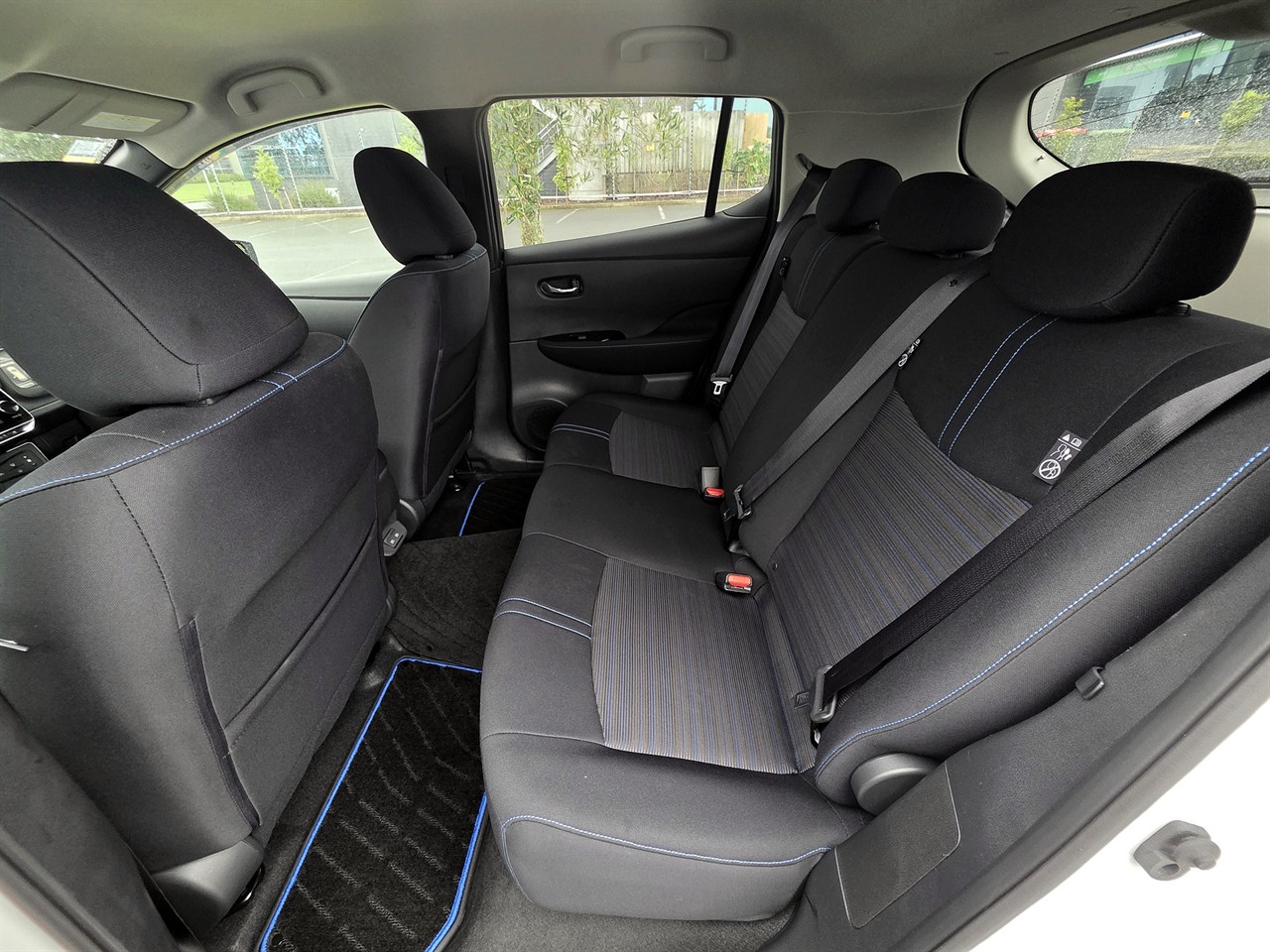 2023 Nissan LEAF